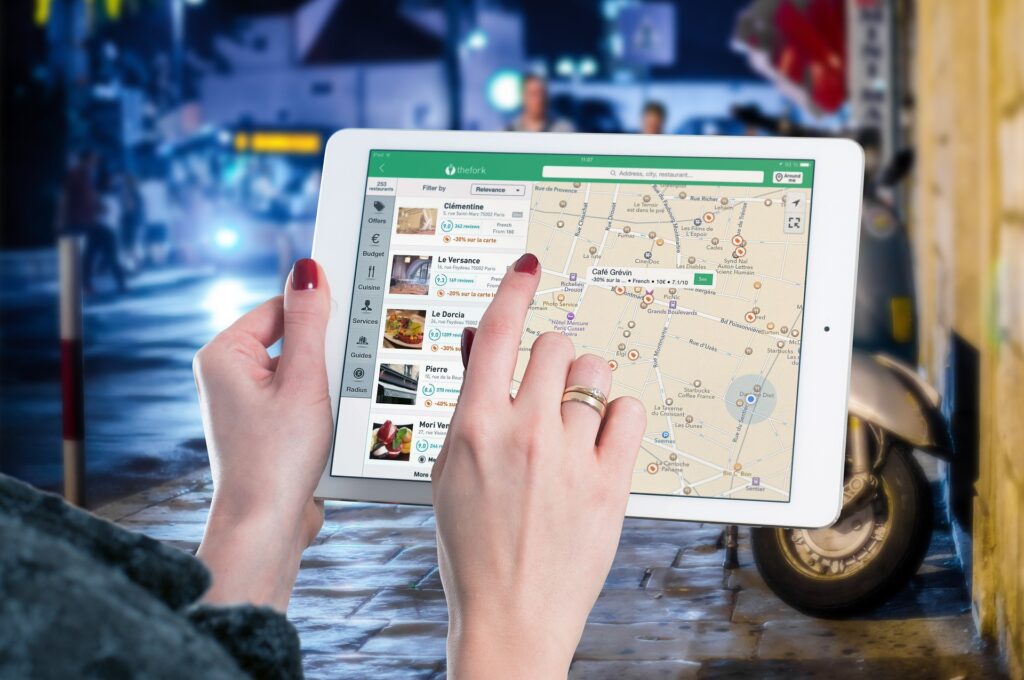 Geofencing'in Gücünü Açığa Çıkarın: İşletmeniz için çok yönlü, hedef odaklı ve kullanımı kolay pazarlama teknolojisi